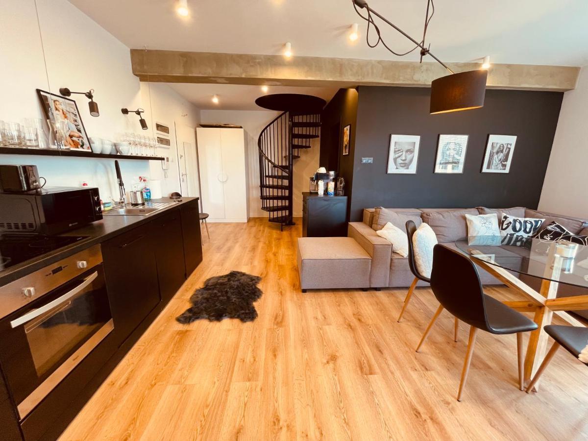 Apartamenty Ktw Penthouse Z Tarasem 卡托维兹 外观 照片